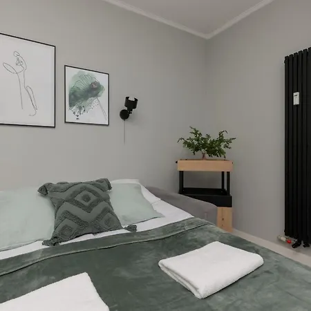 Cozy & Stylish Studio Ochota 1,5 Km To Zlote Tarasy By Renters